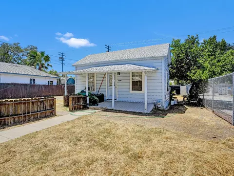 Exterior - 613 14th St, Modesto, CA 95354 photo 5 of 5