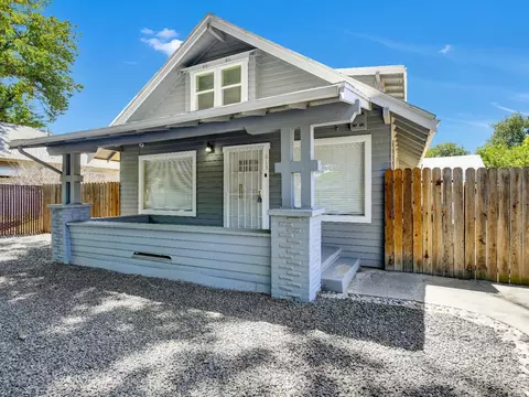 613 14th St, Modesto, CA 95354