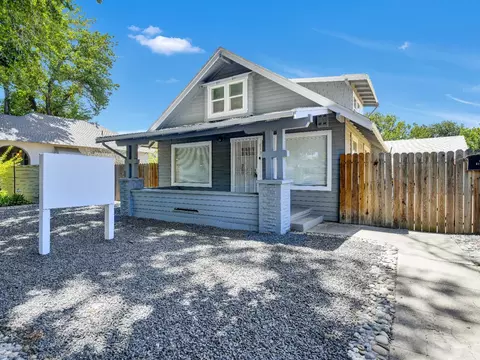 Exterior - 613 14th St, Modesto, CA 95354 photo 1 of 5