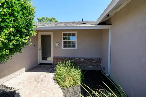 2020 Preston Ln, Modesto, CA 95355 photo 4