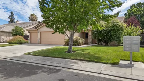 728 Bobcat Ln, Manteca, CA 95336 photo 4