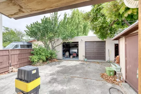 1320 67th St, Berkeley, CA 94702 photo 30