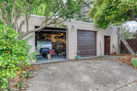 1320 67th St, Berkeley, CA 94702 photo 2
