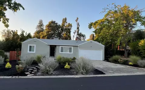 705 Maple Dr, Roseville, CA 95678
