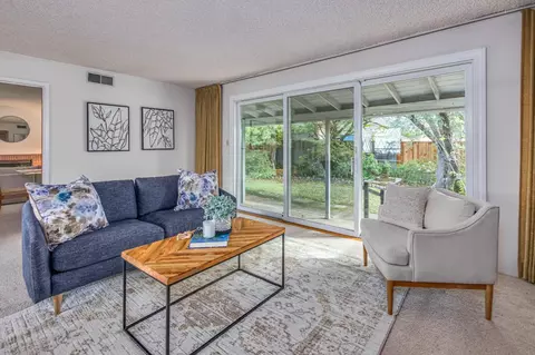 Living - 1510 Barnett Cir, Carmichael, CA 95608 photo 2 of 5