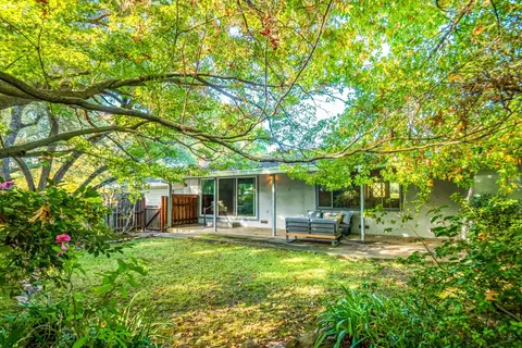 Exterior - 1510 Barnett Cir, Carmichael, CA 95608 photo 7 of 10