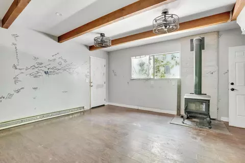 Living - 24148 Ox Bow Ln N, Sonora, CA 95370 photo 2 of 5