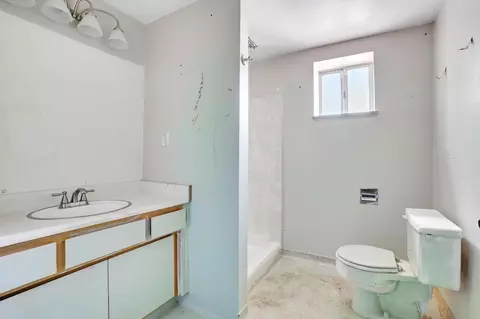 Bath - 24148 Ox Bow Ln N, Sonora, CA 95370 photo 3 of 3