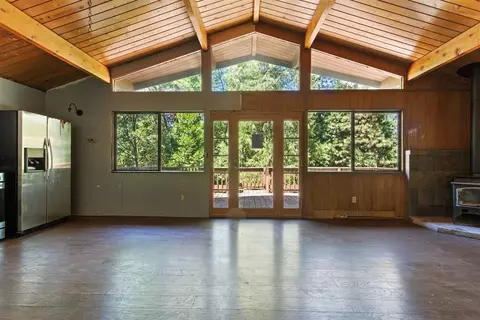 Living - 24148 Ox Bow Ln N, Sonora, CA 95370 photo 4 of 5