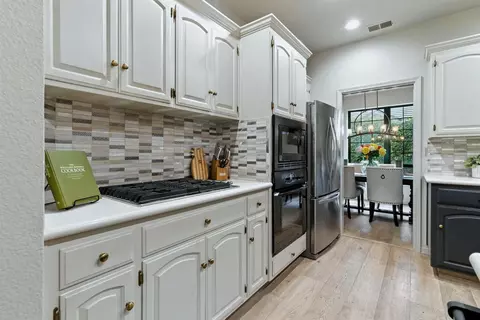 Kitchen - 1132 Rivergate Dr #13, Lodi, CA 95240 photo 2 of 6