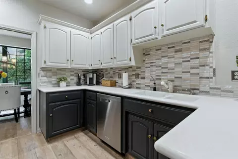 Kitchen - 1132 Rivergate Dr #13, Lodi, CA 95240 photo 3 of 6