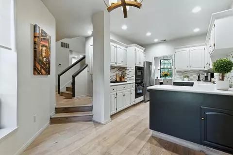 Entry Way - 1132 Rivergate Dr #13, Lodi, CA 95240 photo 1 of 7