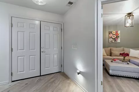 Entry Way - 1132 Rivergate Dr #13, Lodi, CA 95240 photo 3 of 7