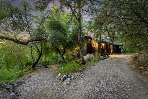 11363 White Oak Way, Nevada City, CA 95959