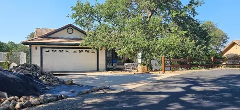 17 Chukar Dr, Wallace, CA 95254