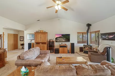 Living - 17 Chukar Dr, Wallace, CA 95254 photo 3 of 4