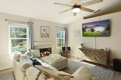 Living - 1600 Smokey Ln, Tracy, CA 95376 photo 2 of 3