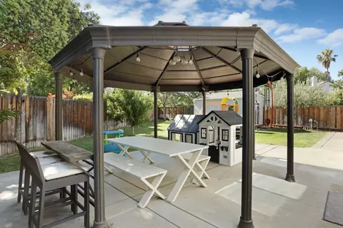 Exterior - 1600 Smokey Ln, Tracy, CA 95376 photo 8 of 13