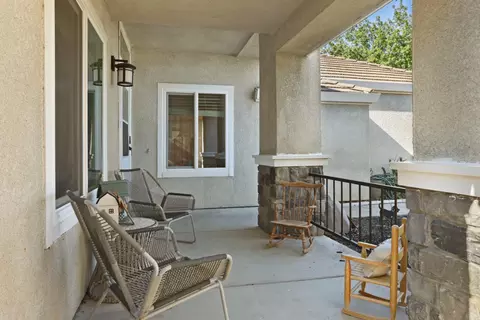 Exterior - 1600 Smokey Ln, Tracy, CA 95376 photo 6 of 13