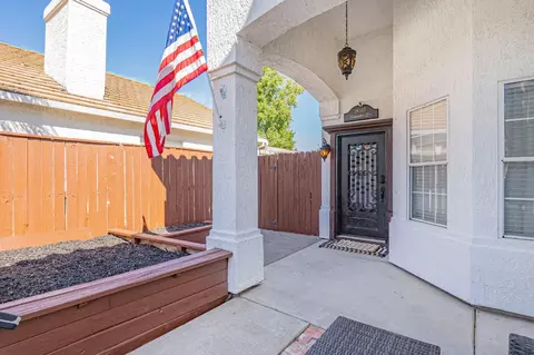 9015 Redwater Dr, Antelope, CA 95843 photo 4