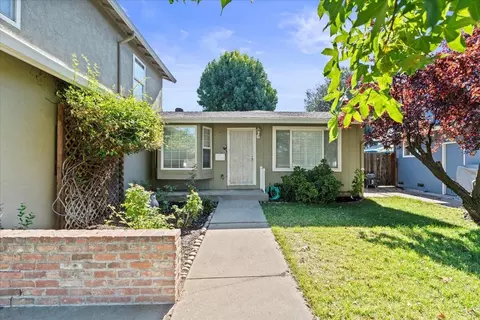 406 Whitney St, Lodi, CA 95242 photo 2