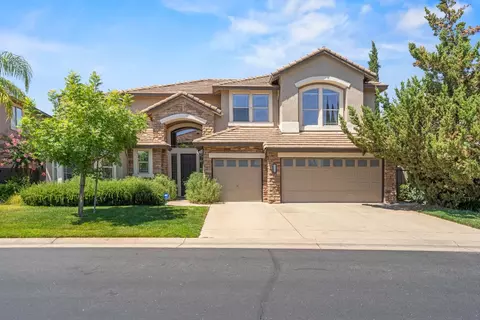 1800 Avondale Dr, Roseville, CA 95747