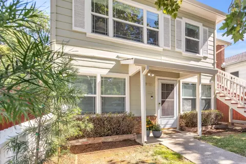 3015 5th Ave, Sacramento, CA 95817