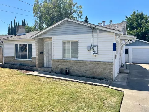 2017 Edmart St, Escalon, CA 95320 photo 5