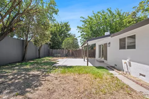 Exterior - 1536 Hialeah Dr, Modesto, CA 95350 photo 3 of 6