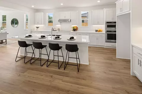 919 Porter Dr, Roseville, CA 95747