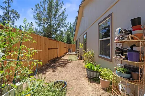 Exterior - 397 Washington Irving Dr, Colfax, CA 95713 photo 4 of 5