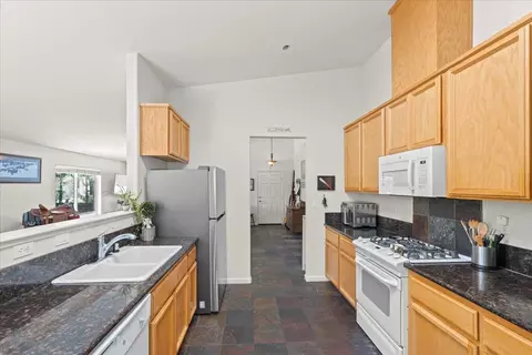 Kitchen - 397 Washington Irving Dr, Colfax, CA 95713 photo 2 of 3