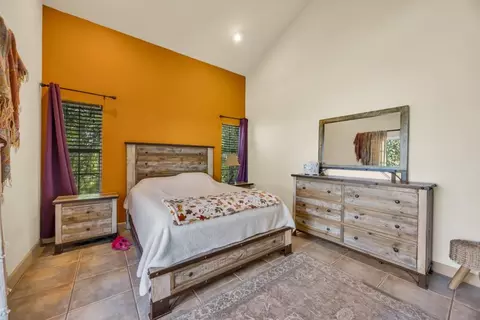 Bedroom - 5127 Walnut Pointe Ln, Carmichael, CA 95608 photo 5 of 6