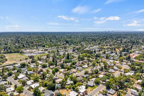 View/Area - 5127 Walnut Pointe Ln, Carmichael, CA 95608 photo 6 of 6