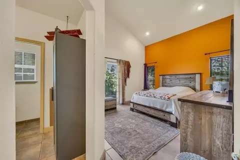 Bedroom - 5127 Walnut Pointe Ln, Carmichael, CA 95608 photo 3 of 6