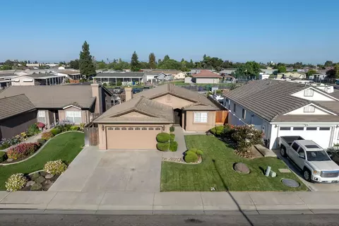 8335 Bridgeport Dr, Hilmar, CA 95324 photo 3