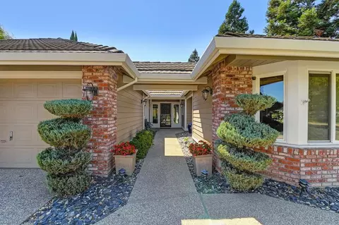 9306 Lancashire Ct, Elk Grove, CA 95758
