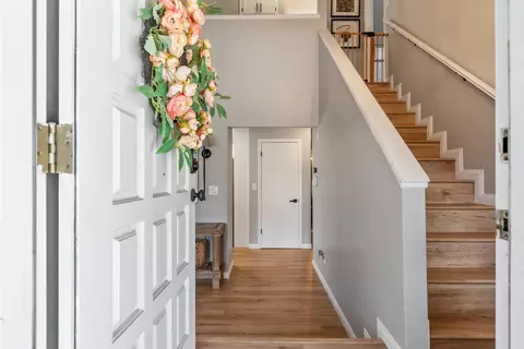 Entry Way - 3629 Scenic Dr, Modesto, CA 95355 photo 1 of 4