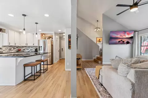 Entry Way - 3629 Scenic Dr, Modesto, CA 95355 photo 3 of 4