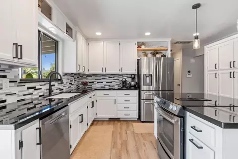 Kitchen - 3629 Scenic Dr, Modesto, CA 95355 photo 2 of 6