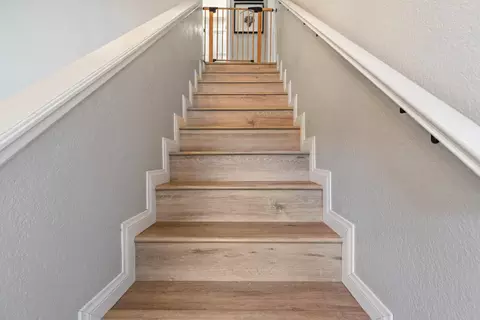 Entry Way - 3629 Scenic Dr, Modesto, CA 95355 photo 2 of 4