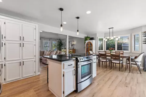 Kitchen - 3629 Scenic Dr, Modesto, CA 95355 photo 4 of 6