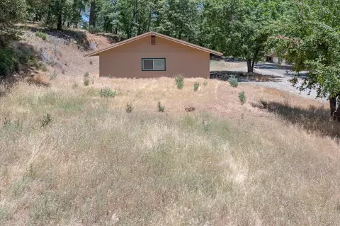 Exterior - 5502 Tonapah Rd, Murphys, CA 95247 photo 2 of 4