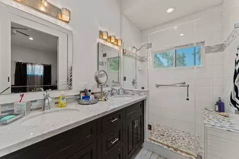 Bath - 3801 Val Verde Rd, Loomis, CA 95650 photo 7 of 7