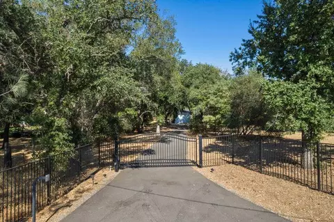 Exterior - 3801 Val Verde Rd, Loomis, CA 95650 photo 6 of 35