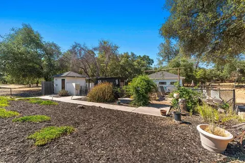 Exterior - 3801 Val Verde Rd, Loomis, CA 95650 photo 16 of 35