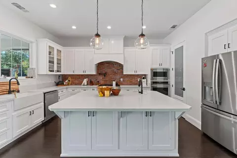 Kitchen - 3801 Val Verde Rd, Loomis, CA 95650 photo 3 of 6