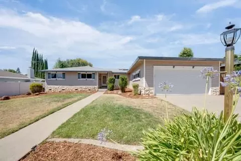 Exterior - 6931 Lincoln Ave, Carmichael, CA 95608 photo 3 of 7