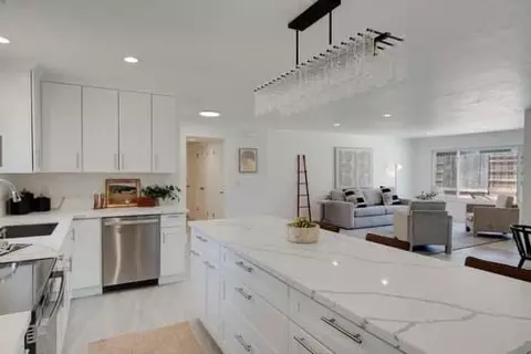 Kitchen - 6931 Lincoln Ave, Carmichael, CA 95608 photo 2 of 4