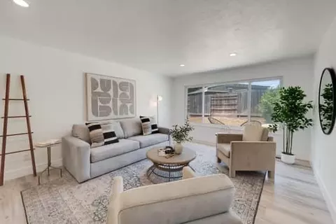 Living - 6931 Lincoln Ave, Carmichael, CA 95608 photo 1 of 5